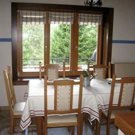 Casa de Férias Modern Bed And Breakfast Accommodation For Four Near Bled, Slovenia *